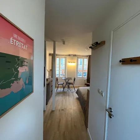 La Petite Fugue - Proche Du Front De *